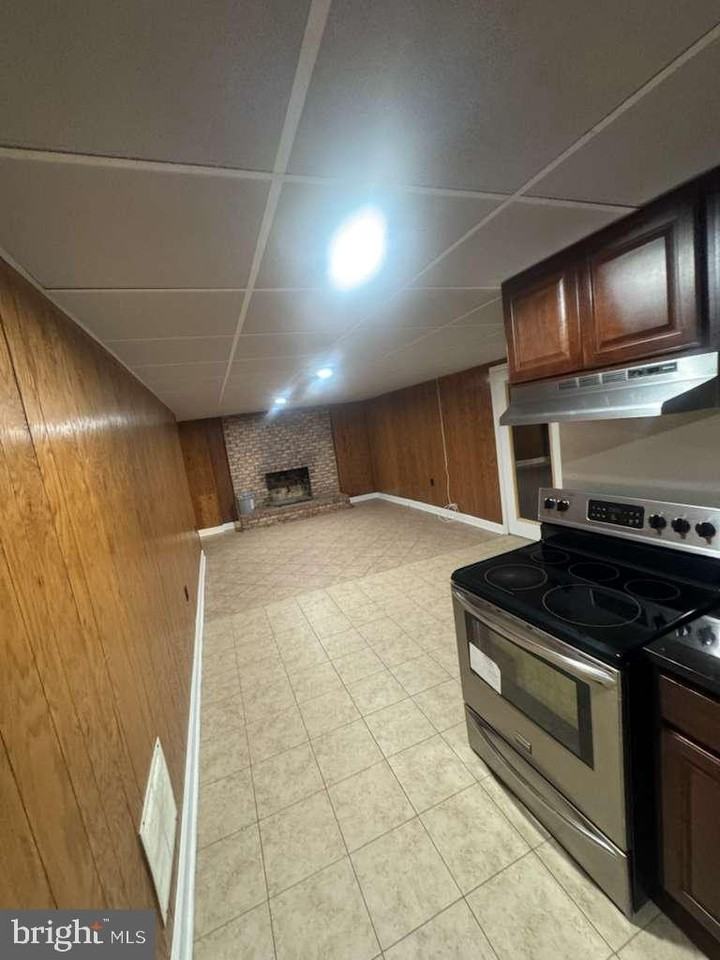 6112 Armor Drive - Photo 2 of 15