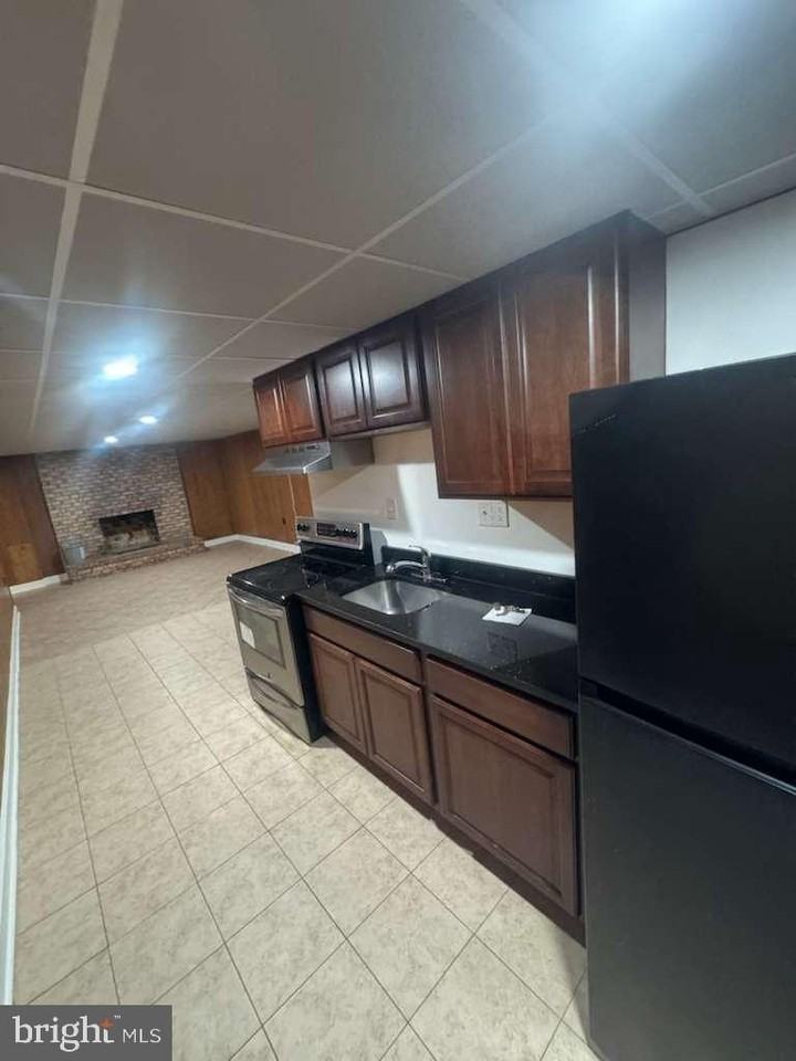 6112 Armor Drive - Photo 4 of 15