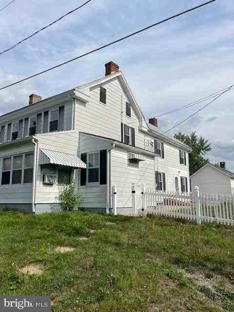 22429 Goose Street #B - Photo 2 of 16