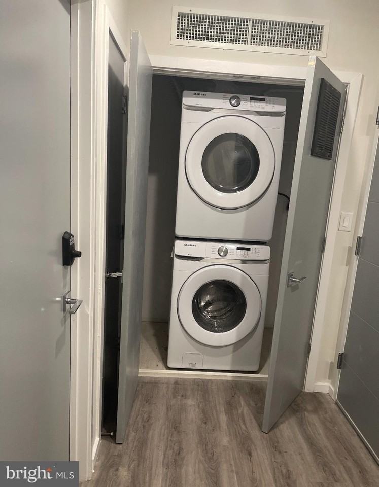 4419 Ludlow Street - Photo 3 of 4