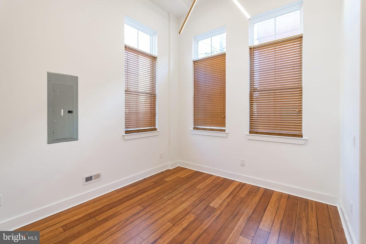 601 Mcclellan Street - Photo 3 of 33