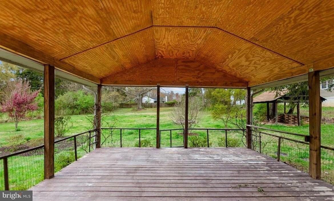 7804 Old Carolina Road - Photo 3 of 32