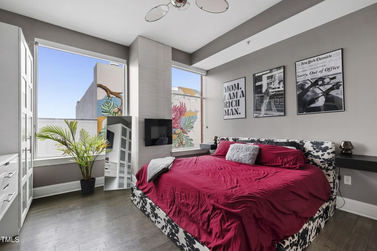 400 W North Street unit: 610 #610 - Photo 5 of 42