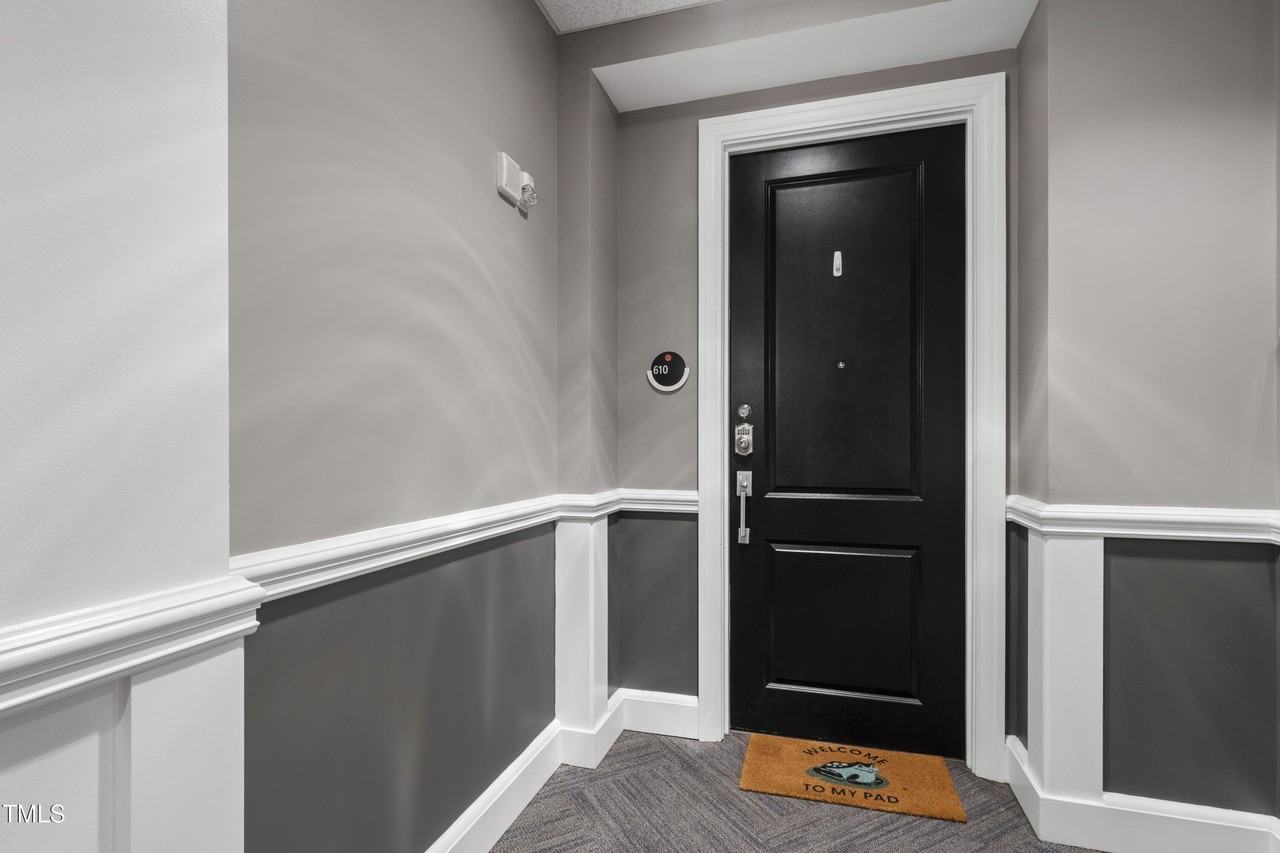 400 W North Street unit: 610 #610 - Photo 7 of 42