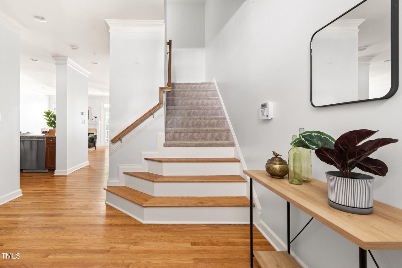 204 Towne Ridge Lane - Photo 5 of 36