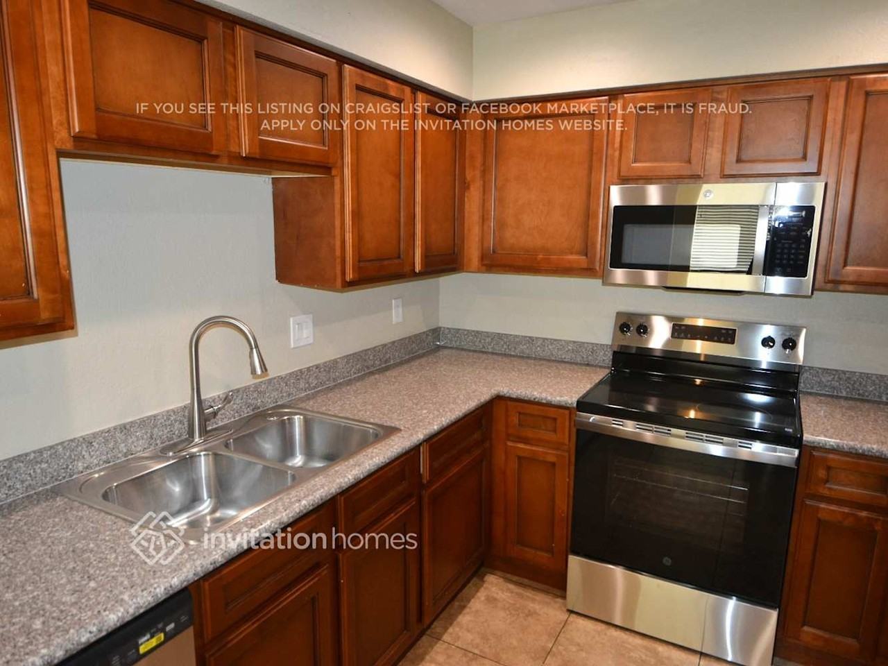 2609 W Charter Oak Rd - Photo 7 of 18