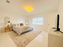 featured image of 1625 Hollywood Blvd