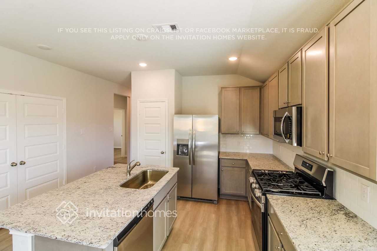 10714 Sunlit St - Photo 6 of 14