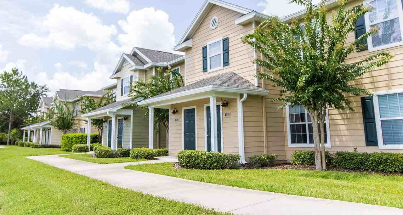 Enterprise Cove Apts - Photo 2 of 14