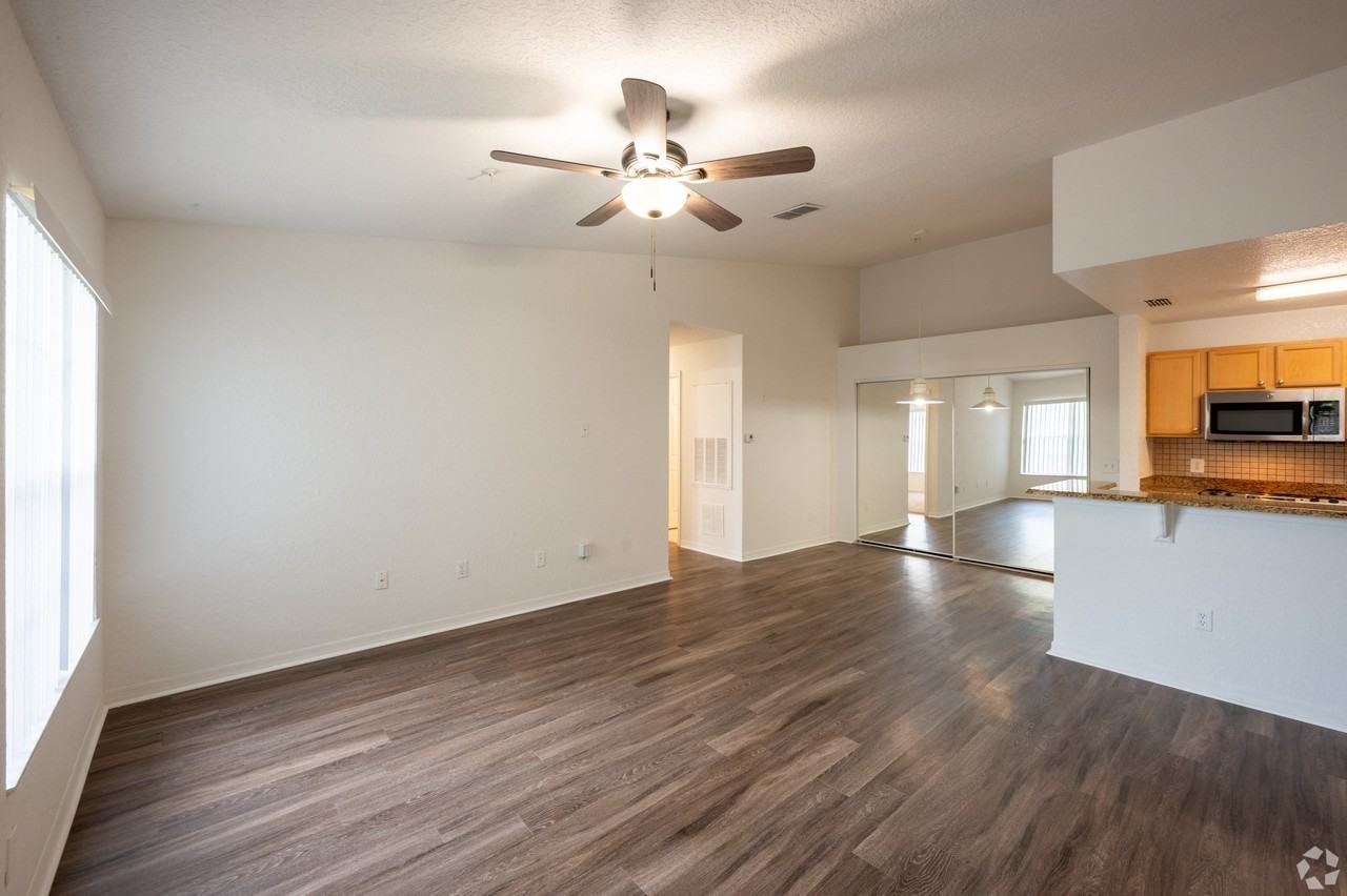 Enterprise Cove Apts - Photo 5 of 14