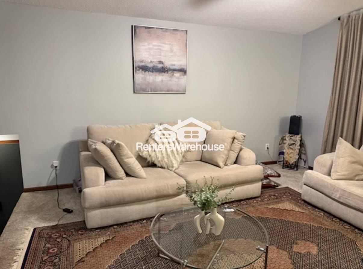 9712 Hames Court South - Photo 5 of 12