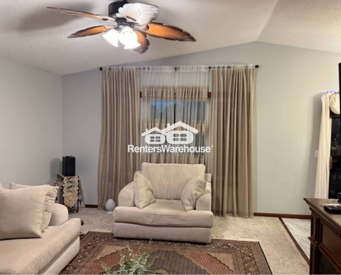 9712 Hames Court South - Photo 6 of 12