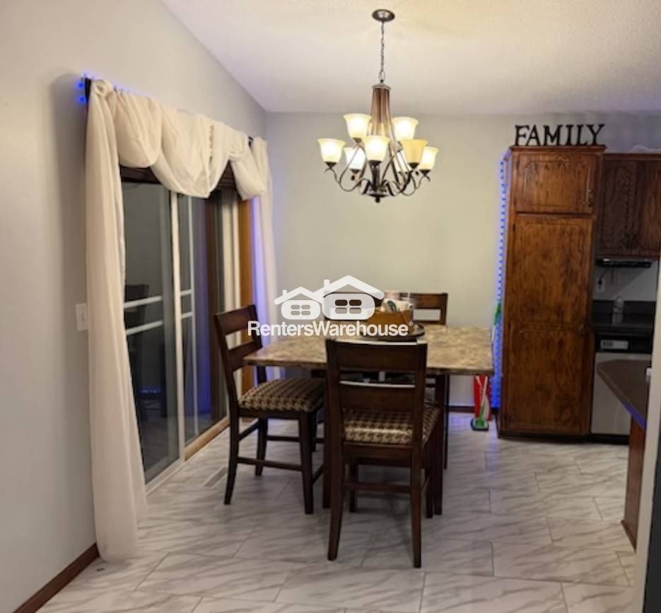 9712 Hames Court South - Photo 7 of 12