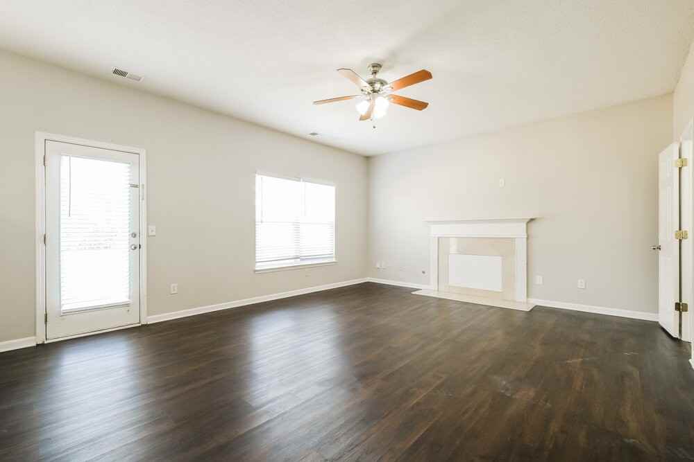 4352 Arabian Way - Photo 5 of 17