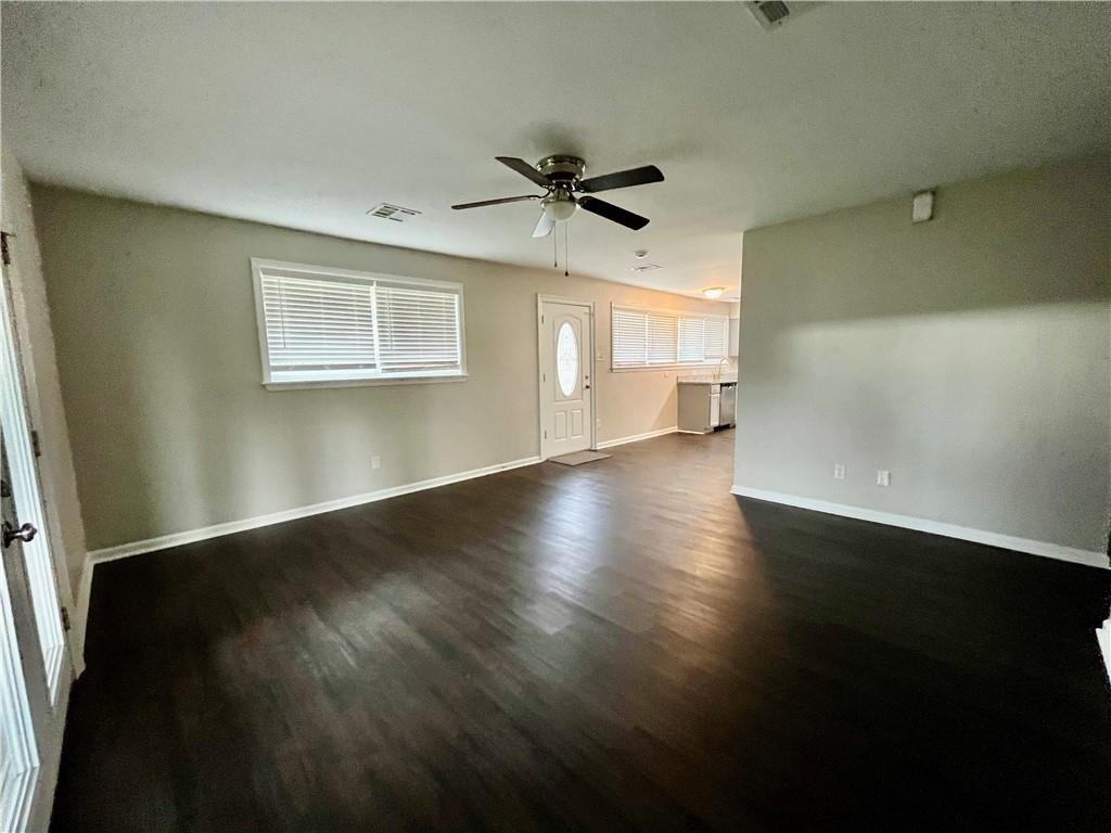 104 Yorke Street - Photo 4 of 17