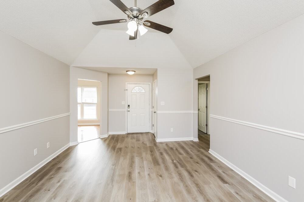4246 Shadow Glen Dr - Photo 5 of 16