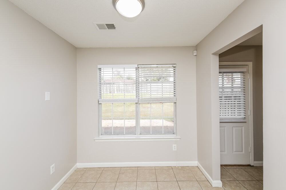 4246 Shadow Glen Dr - Photo 7 of 16