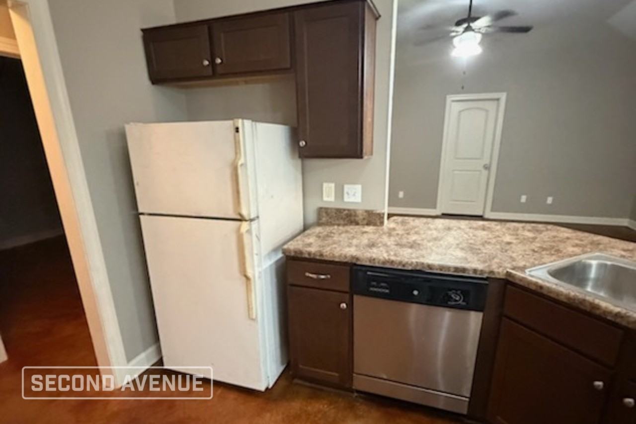 8704 Smith Ranch Dr - Photo 4 of 15