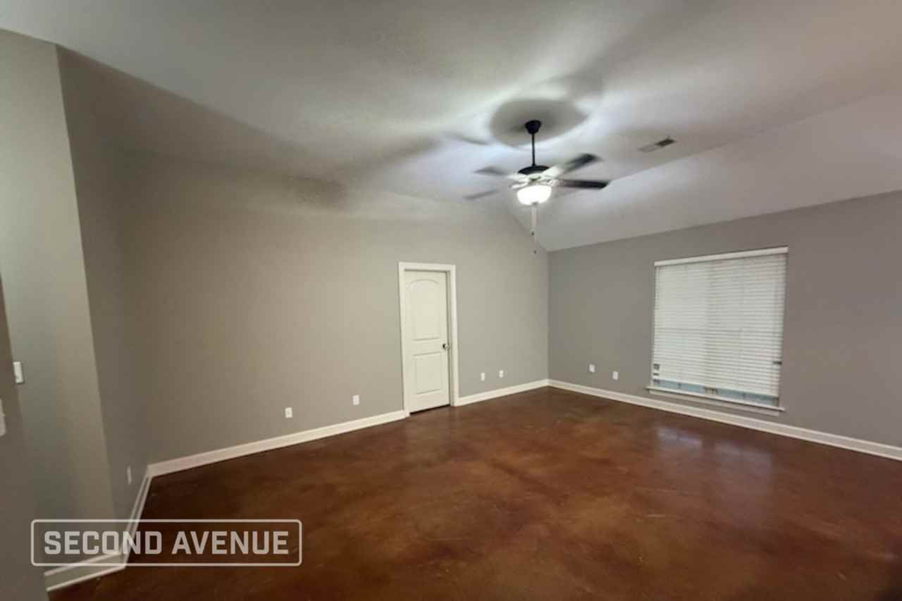 8704 Smith Ranch Dr - Photo 5 of 15