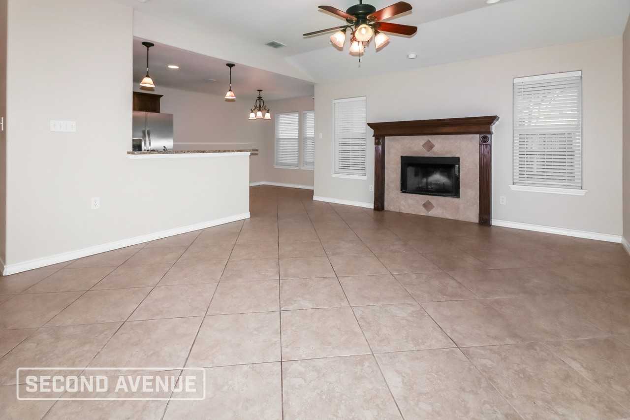 3622 Garnet Ct - Photo 5 of 28