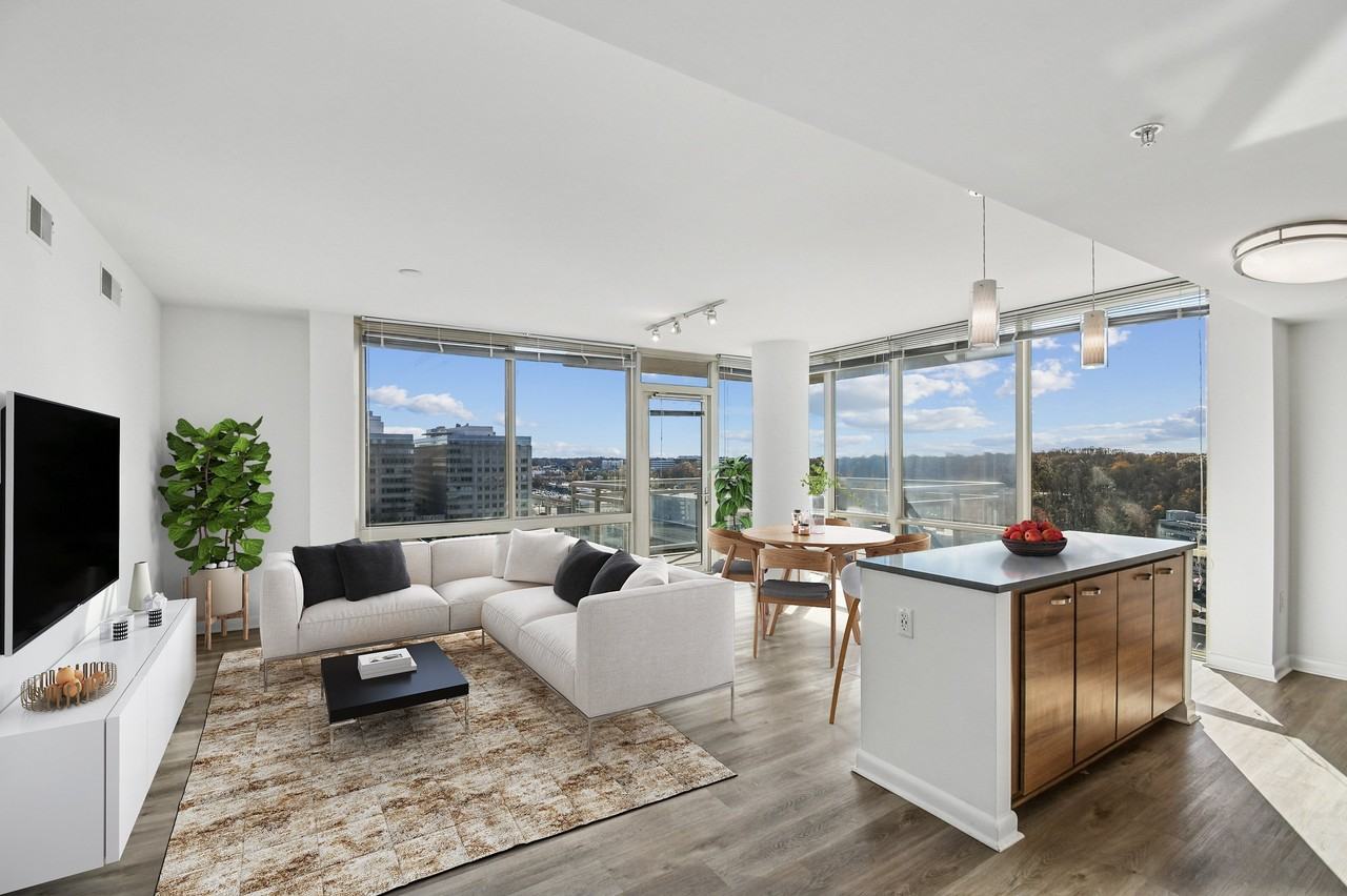 8421 Broad - Photo 3 of 35