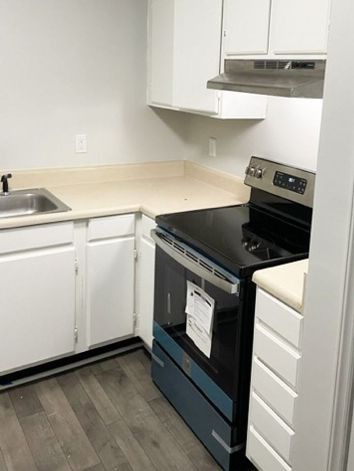 Pinewood Forest Apartments - Photo 7 of 14