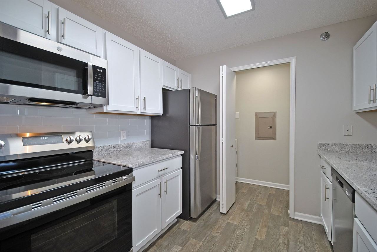 Pendleton Park Apartments - Photo 2 of 48