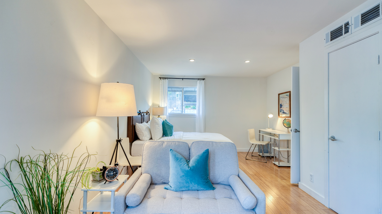 2526 Durwood Street - Photo 3 of 6