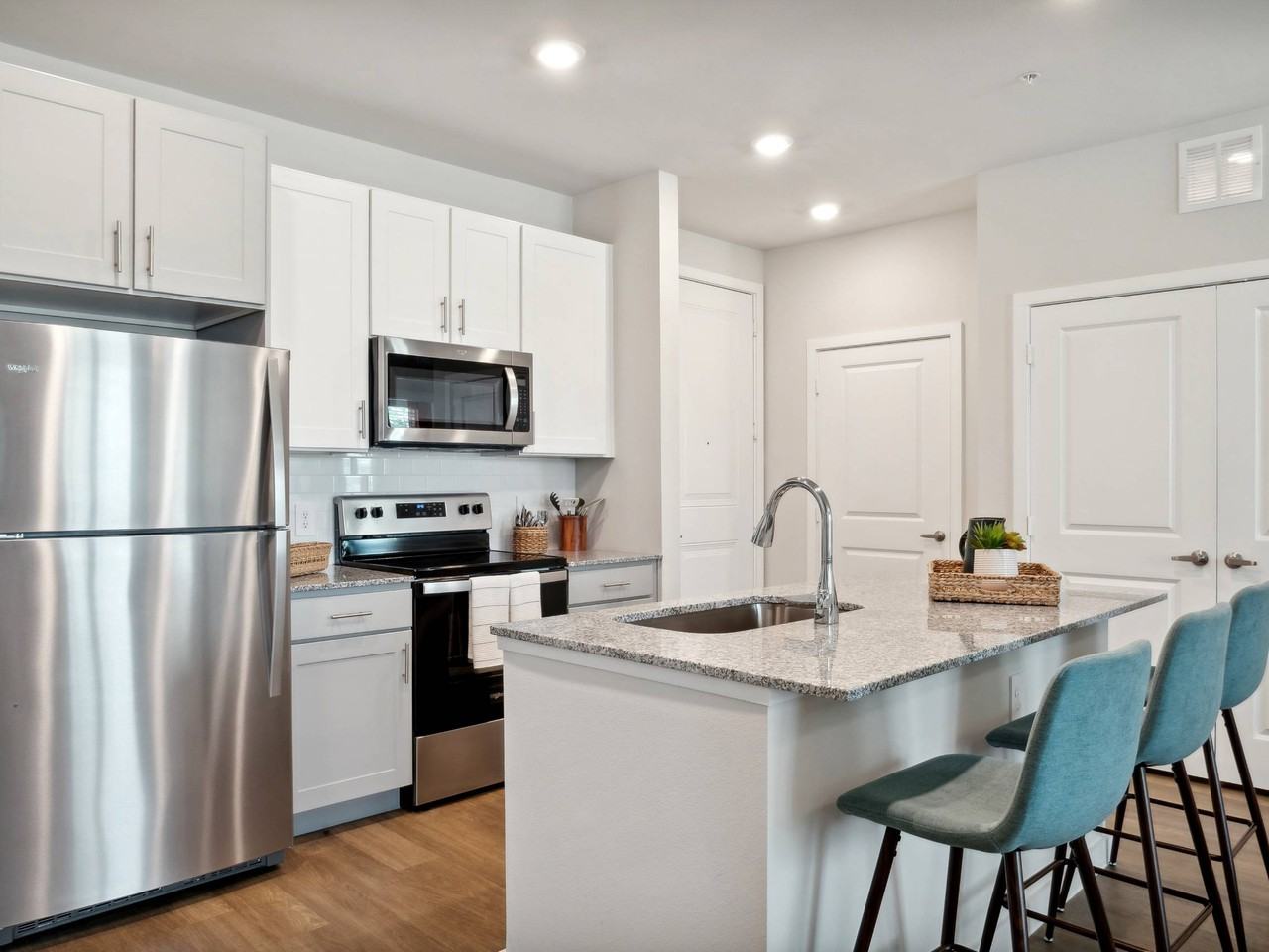 Reserve at Ventana Lakes - Photo 4 of 55
