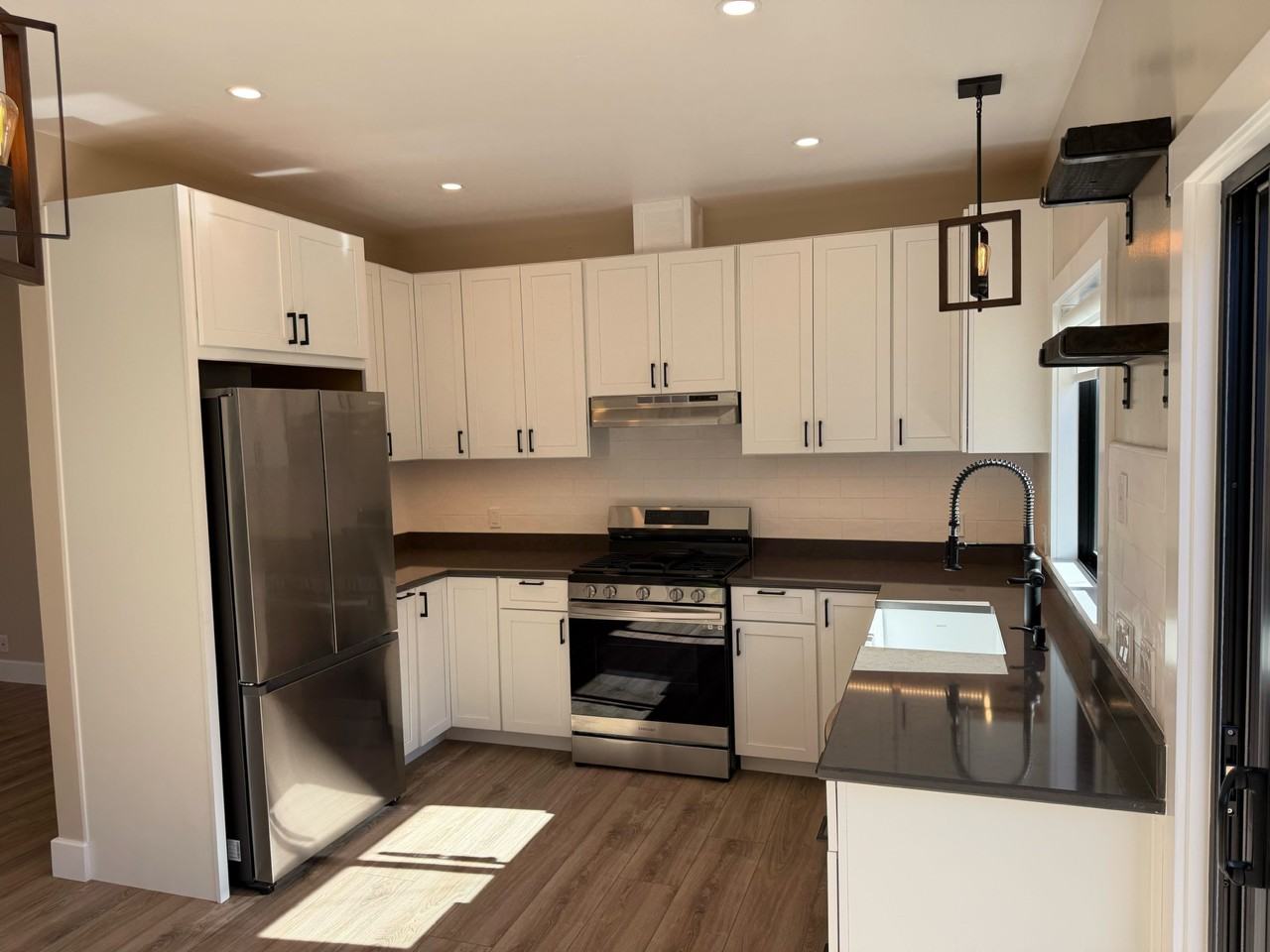 Longbranch Ave - Photo 2 of 4