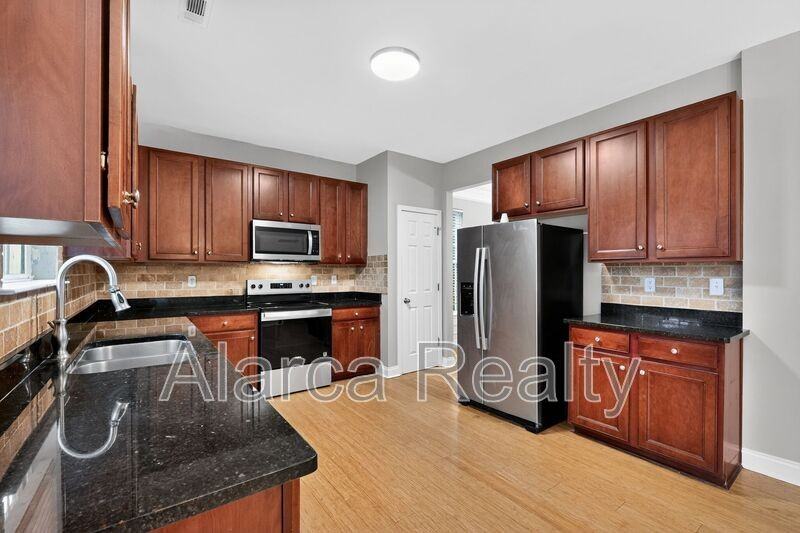 1454 Bedlington Dr Nw - Photo 5 of 34