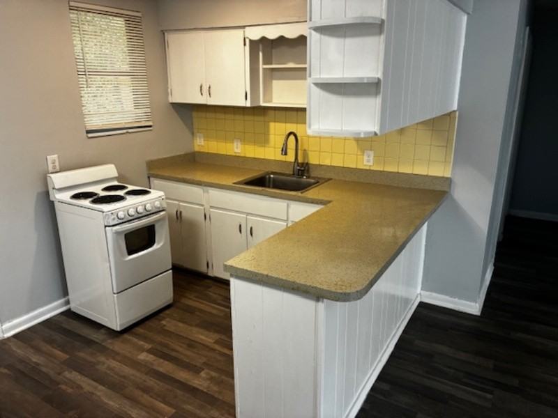 1160 Comanche St - Photo 3 of 7