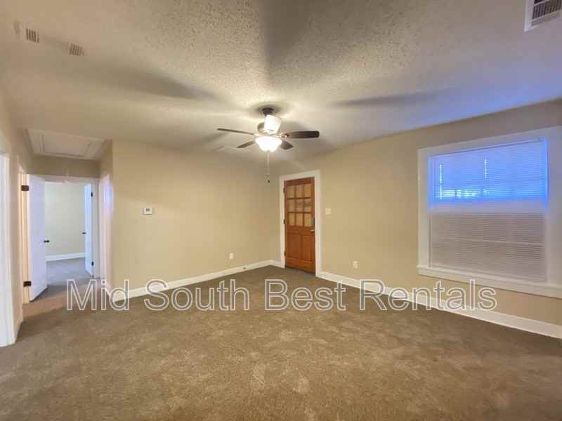 804 Booker Street - Photo 2 of 10