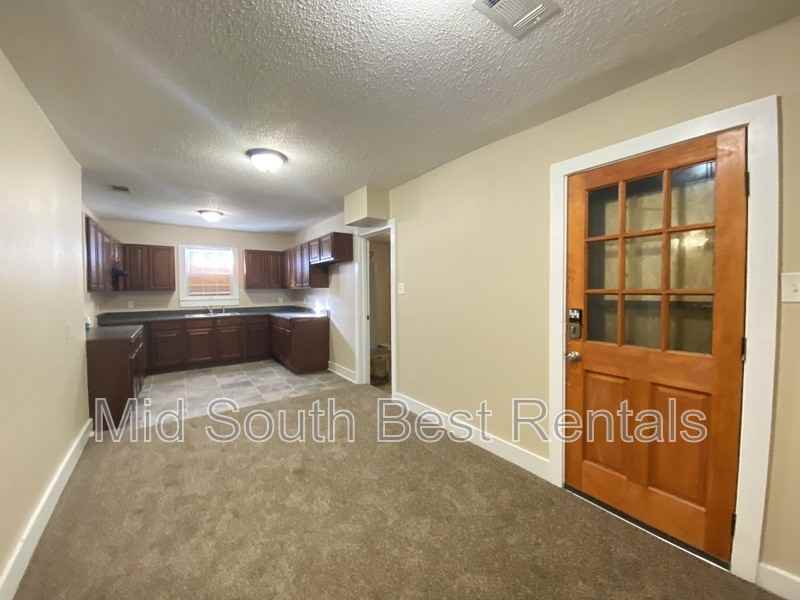 804 Booker Street - Photo 4 of 10