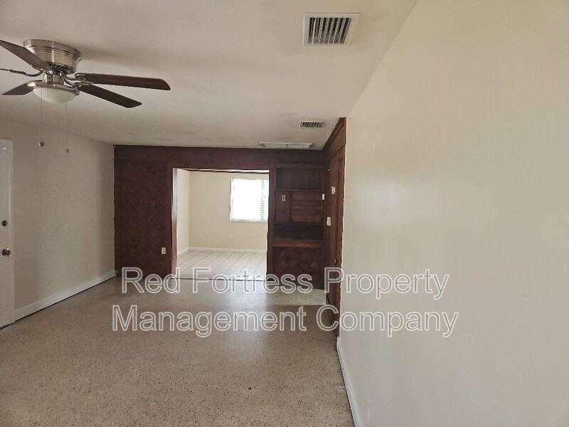2530 Kennesaw St - Photo 3 of 12