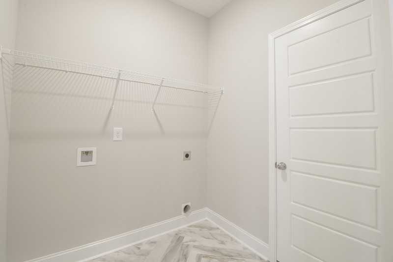 477 Herman Dr - Photo 6 of 17