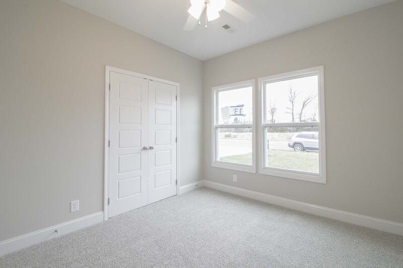 477 Herman Dr - Photo 7 of 17