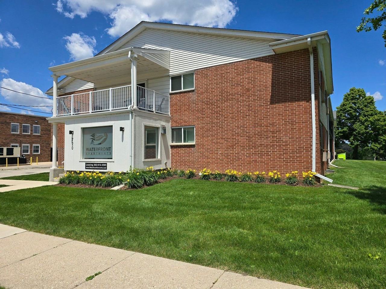 Waterfront Apartments - Photo 3 of 35