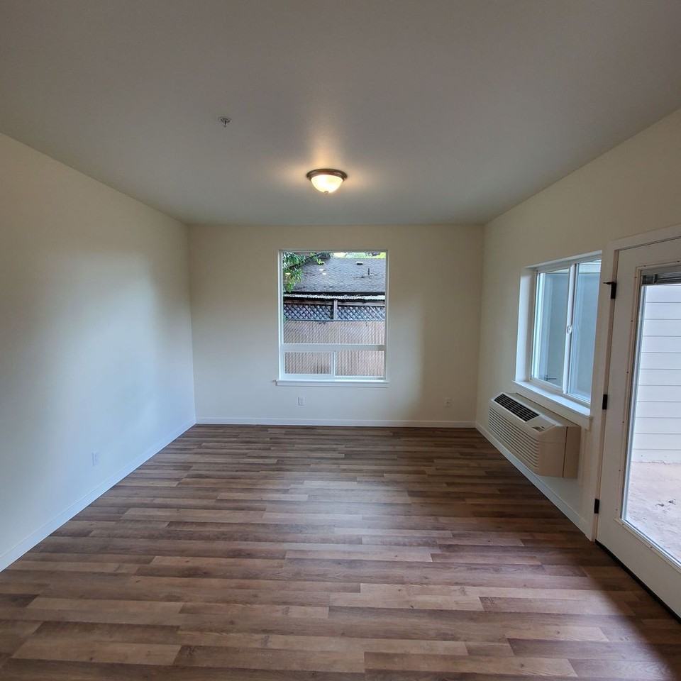 3LH- 5th Street Apartments - Photo 4 of 50