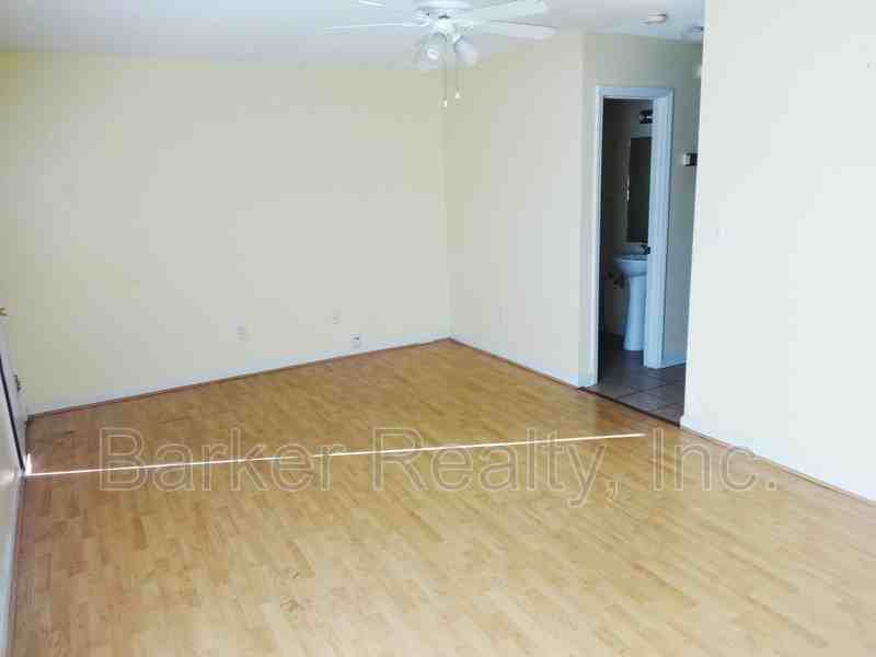 5515 Bringle Ct - Photo 4 of 7