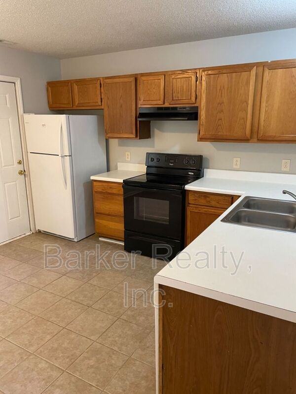 5515 Bringle Ct - Photo 5 of 7