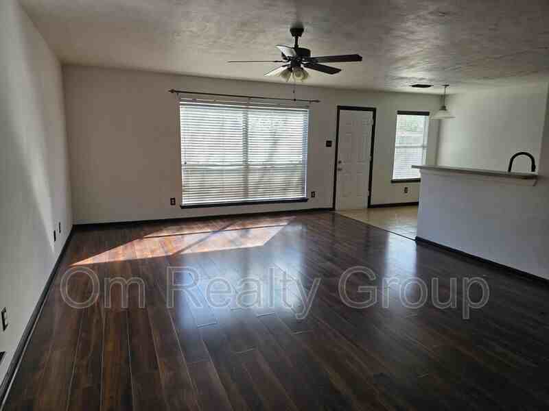 2647 Kiplands Ct - Photo 3 of 22