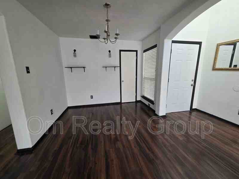 2647 Kiplands Ct - Photo 5 of 22