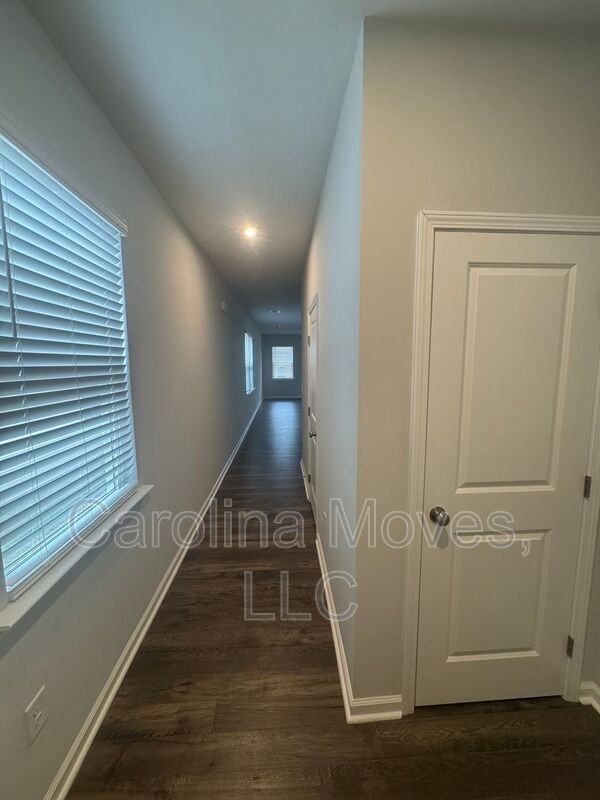 409 Mariene Drive - Photo 3 of 28