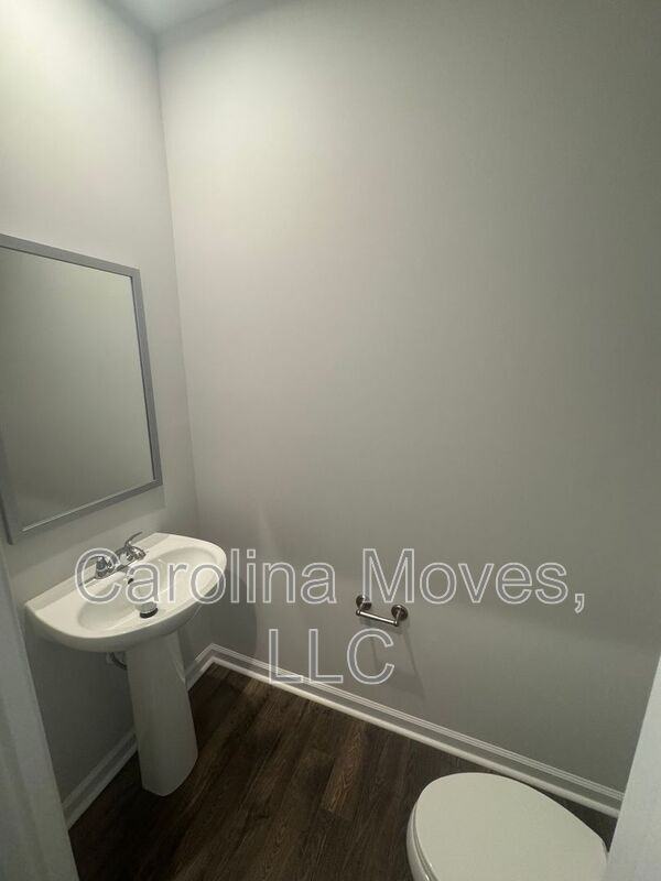 409 Mariene Drive - Photo 4 of 28