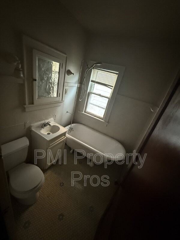 2574 N 41st St - Photo 7 of 8