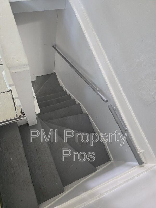 2626 N 24th St - Photo 2 of 23