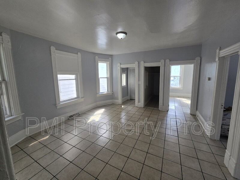 2626 N 24th St - Photo 7 of 23