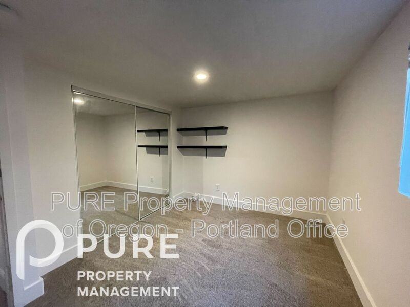 4004 Ne Mallory Ave #3 - Photo 7 of 19