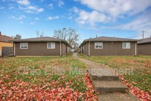 featured image of 2460 Hiawatha St